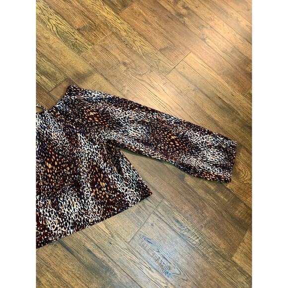 VTG 1970s Tomorrow's Dream Off Shoulder Bell Sleeve Blouse Cheetah Print Medium - Picture 8 of 8